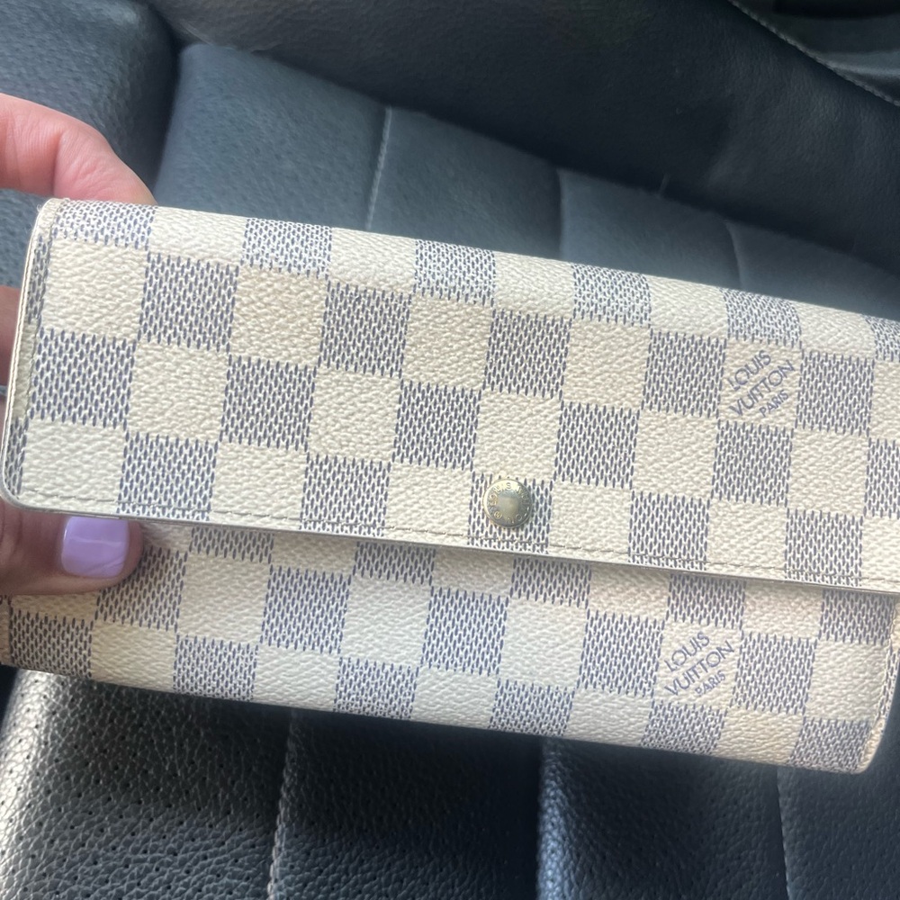 Louis Vuitton White and Gray Checkered Women's Wallet